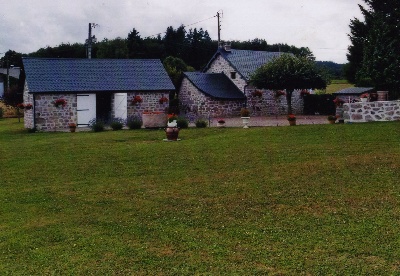 du Bourg Village